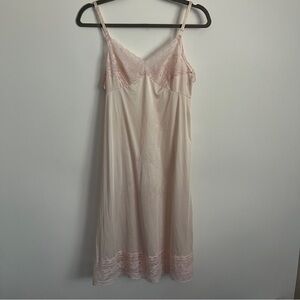 Vintage 80s Vanity Fair Full Slip Nightgown Light Pink Dress-Women’s Size 34 S